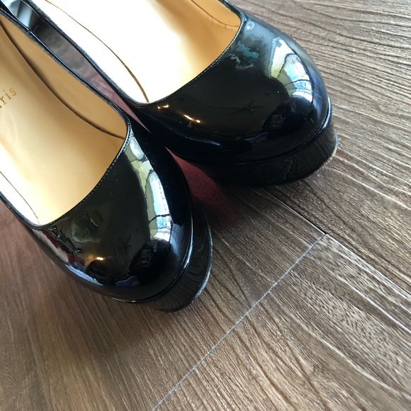 Christian Louboutin platform heels - Picture 8 of 8